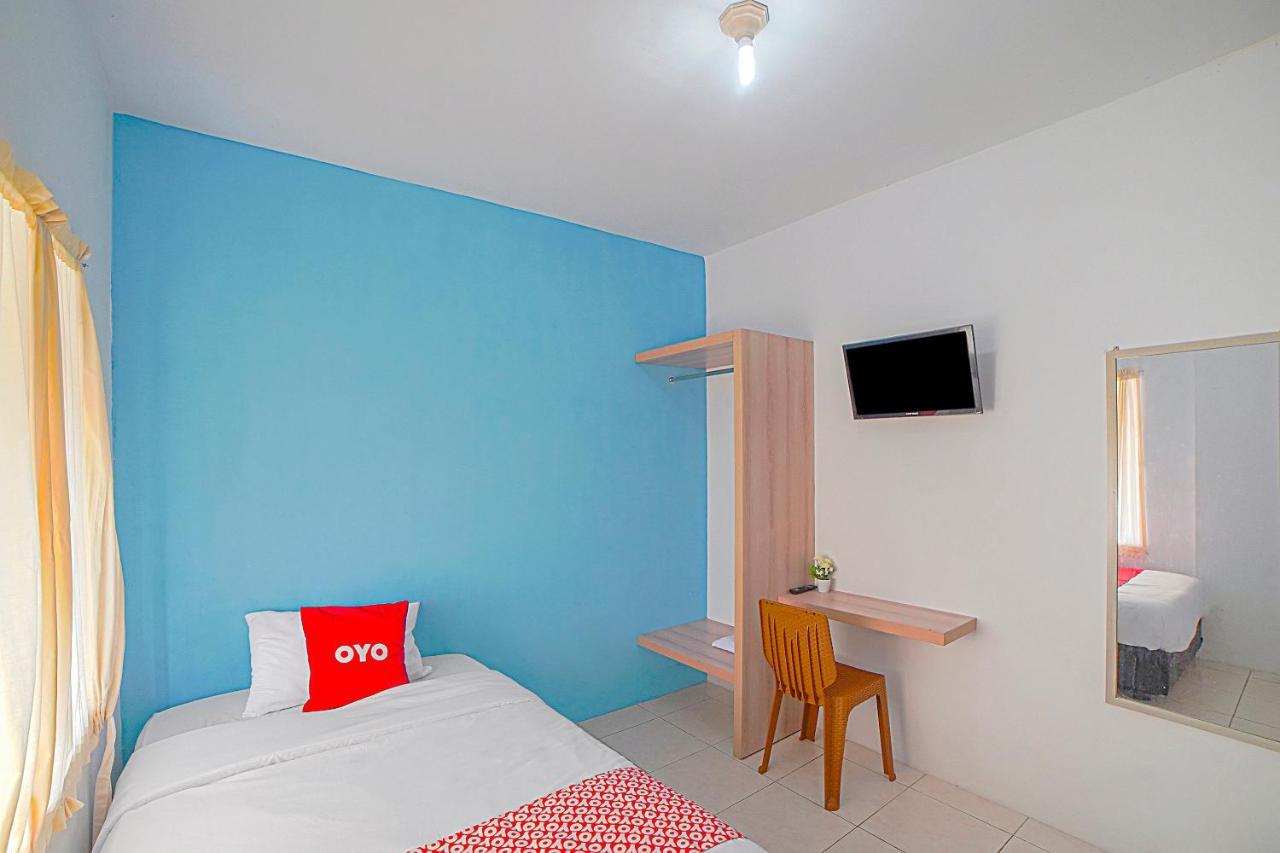 OYO 90637 Rumah Ni Karo Medan Luaran gambar