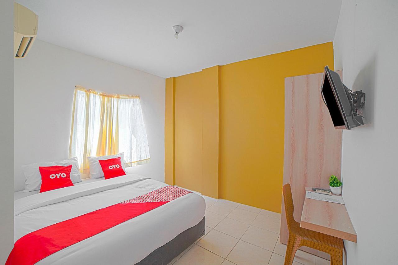 OYO 90637 Rumah Ni Karo Medan Luaran gambar